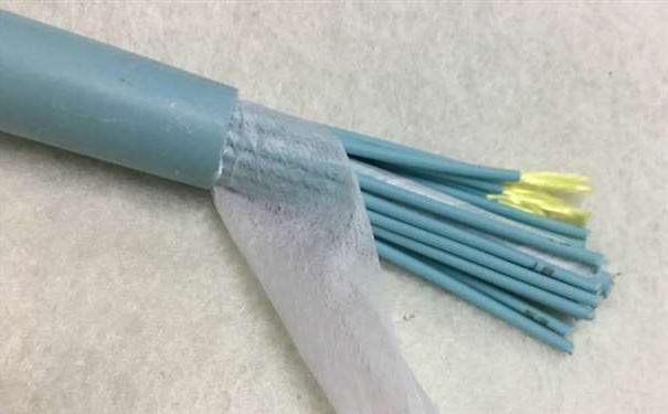 淮南市欧孚光缆厂家：室内光缆和室外光缆的区别